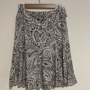 Ann Taylor Black and White A-Line Knee-Length Skirt
